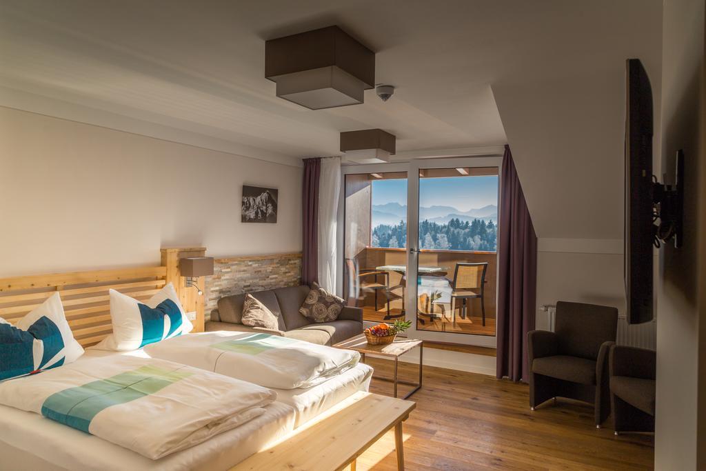 Hotel Christine Eisenberg  Extérieur photo