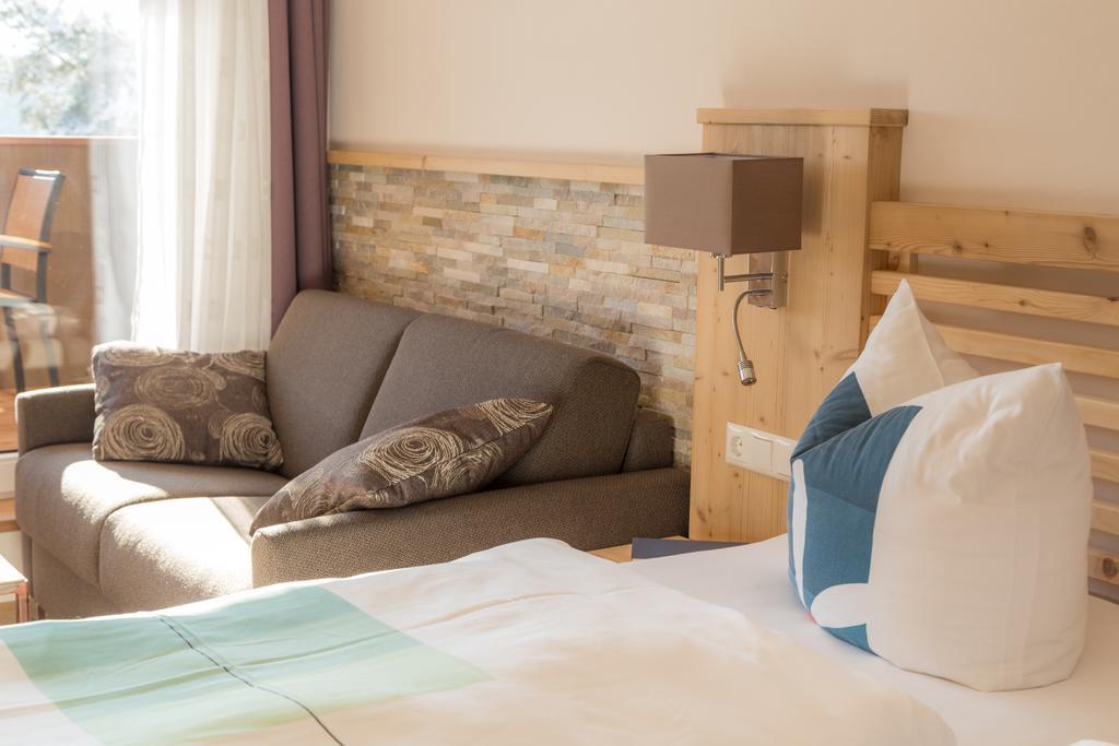 Hotel Christine Eisenberg  Extérieur photo