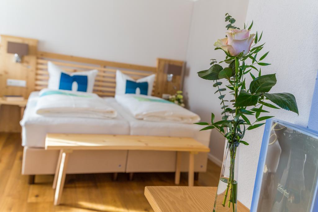 Hotel Christine Eisenberg  Extérieur photo