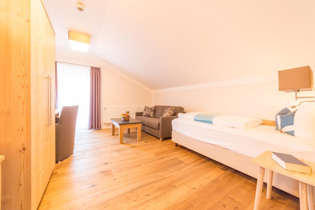 Hotel Christine Eisenberg  Extérieur photo